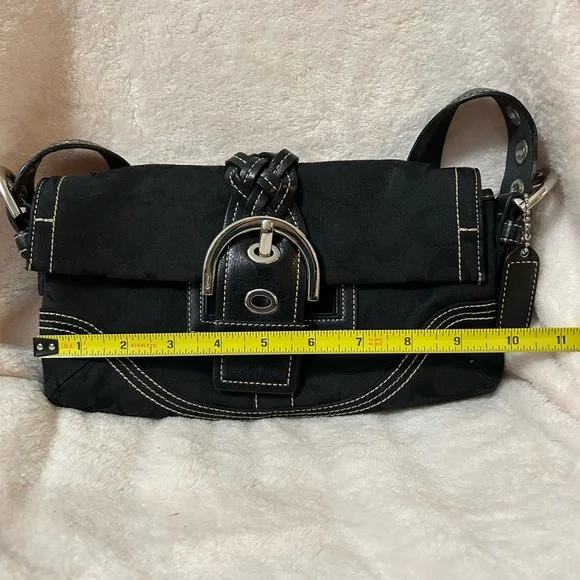 Elegant Coach Black Shoulder Bag with Silver Buckle - Picture 6 of 7